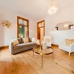 Big 5br Garden & Hot Tub In Heartoflisbon Apartament *