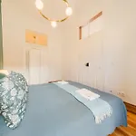 Big 5br Garden & Hot Tub In Heartoflisbon Apartament *
