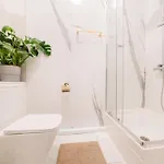 Big 5br Garden & Hot Tub In Heartoflisbon