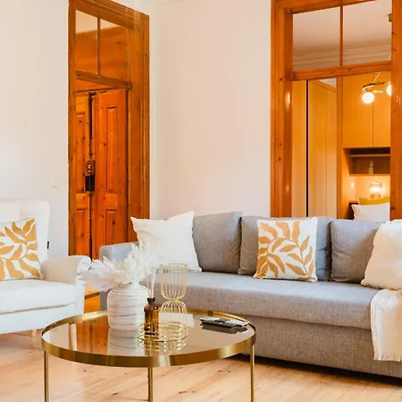 Hot Tub & Garden In Heart Of Lisbon, 5br Wac אלקבידצ'ה