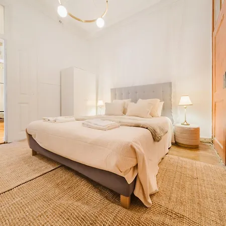 Hot Tub & Garden In Heart Of Lisbon, 5br Wac דירה