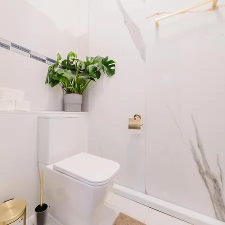 Hot Tub & Garden In Heart Of Lisbon, 5br Wac *